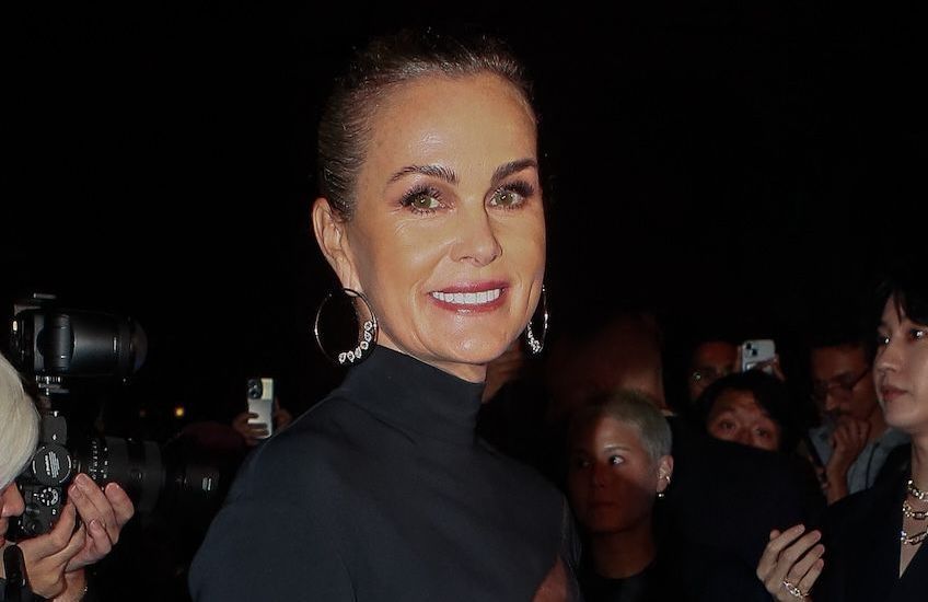 «  Le terrain me remplit de gratitude » : Laeticia Hallyday de retour au Vietnam pour la bonne cause