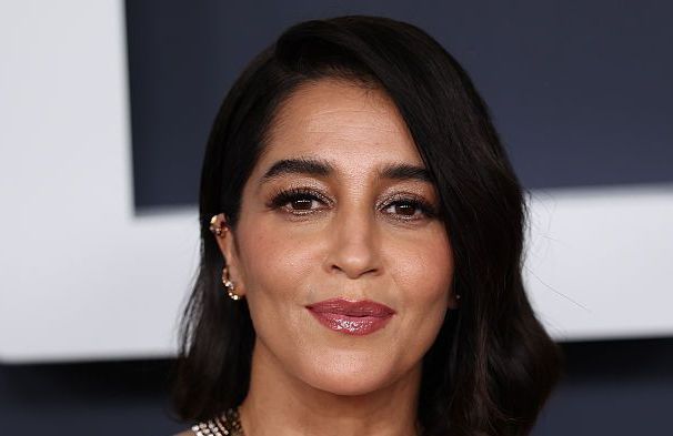 Leïla Bekhti change de tête aux Césars : son carré ondulé à raie sur le côté fait déjà sensation