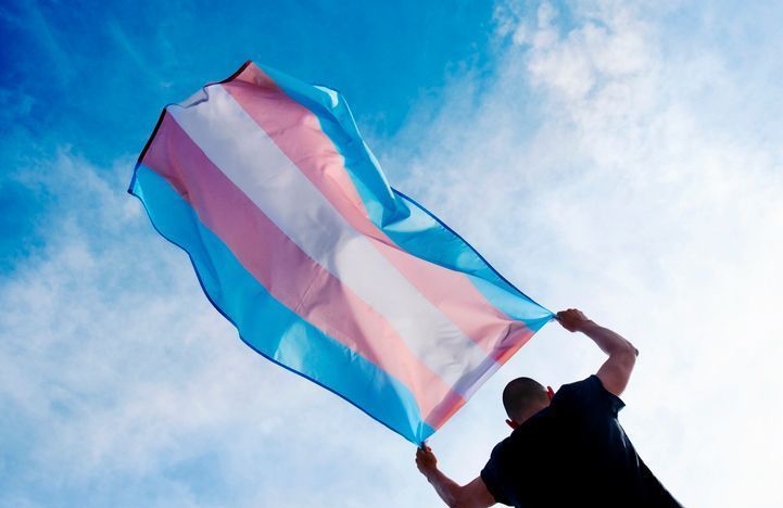 États-Unis : une enseignante renvoyée pour avoir respecté le nom choisi par un élève trans