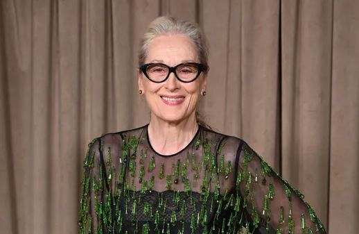 Cheveux gris et queue-de-cheval : après des mois dans le corps de Miranda Priestly, Meryl Streep, 76 ans, revient au naturel
