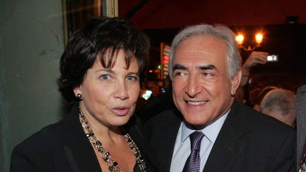 DSK "mi-homme, mi-cochon" : sa maîtresse balance, l'ex-mari d'Anne Sinclair était son "caniche"