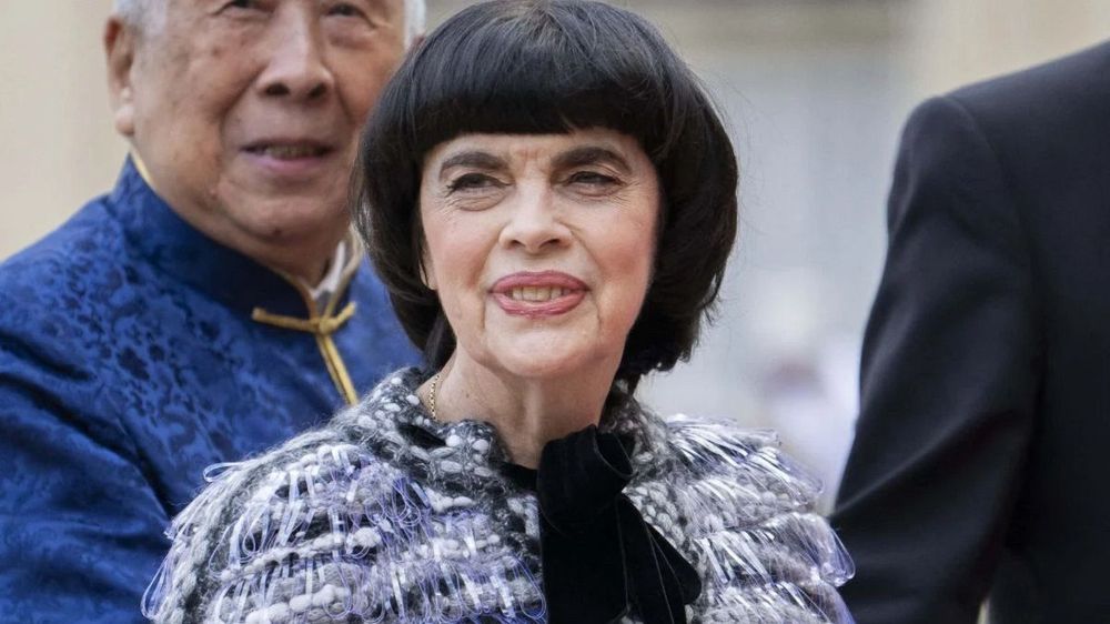 Mireille Mathieu, coeur à prendre à 79 ans : "Je vis avec...", voici la femme avec qui elle partage sa vie