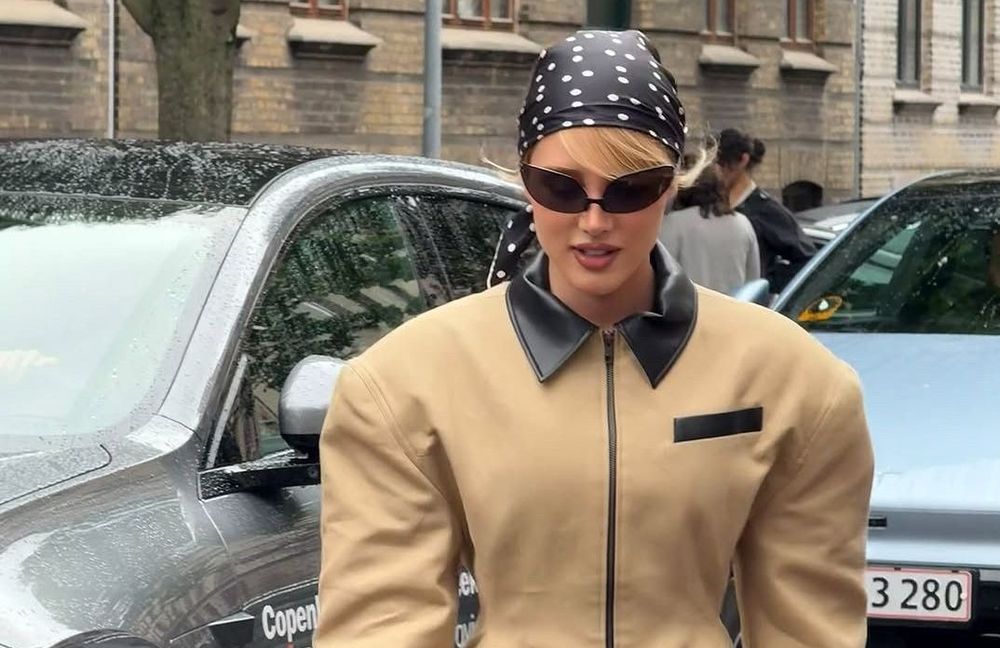 Chic et décontractée, cette veste cintrée fait chavirer le coeur des modeuses à la rentrée