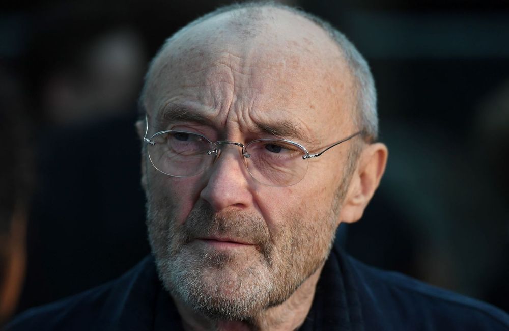 « C'est un choc » : Phil Collins, le père de Lily Collins, se confie sur son état de santé