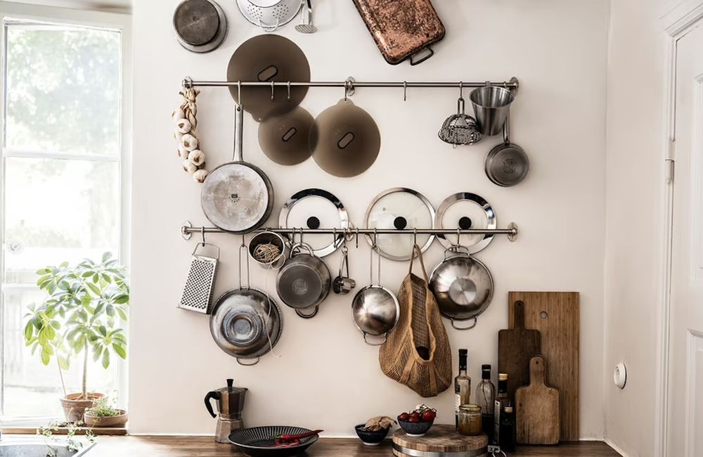 4 solutions de rangements de cuisine pratiques pour les couvercles