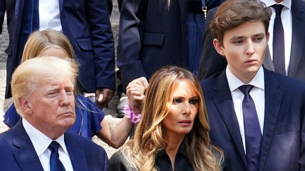 Barron Trump à 18 ans : que devient le fils de Donald et Melania ?