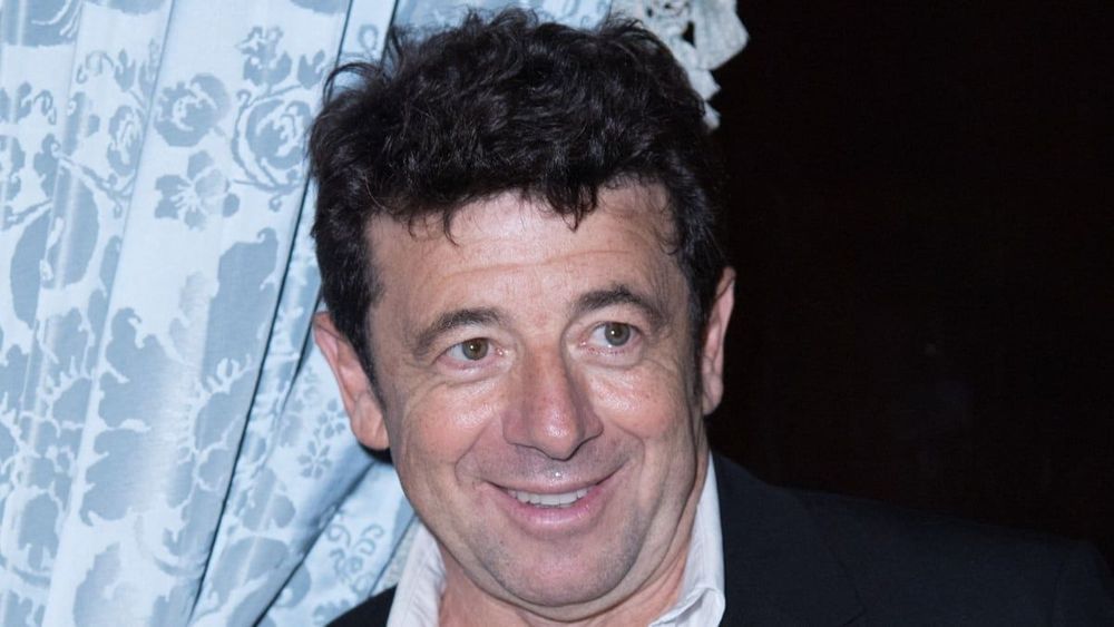 Fils de Patrick Bruel, il s'éclate avec une star du strip-tease, leur inattendu cliché fait jaser
