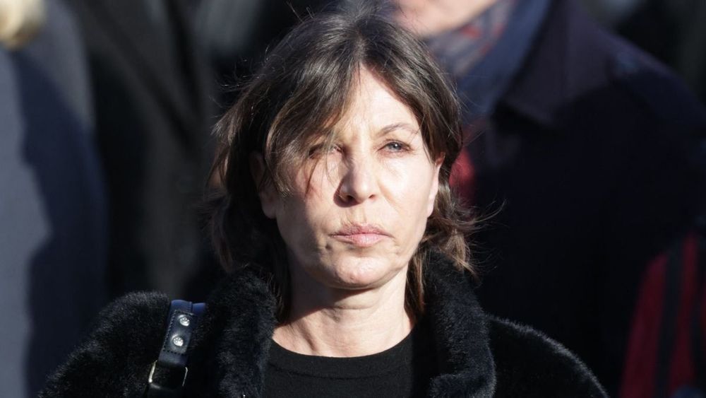 Mathilde Seigner sans ambages sur Johnny Hallyday : "c'était un homme d'une simplicité incroyable"
