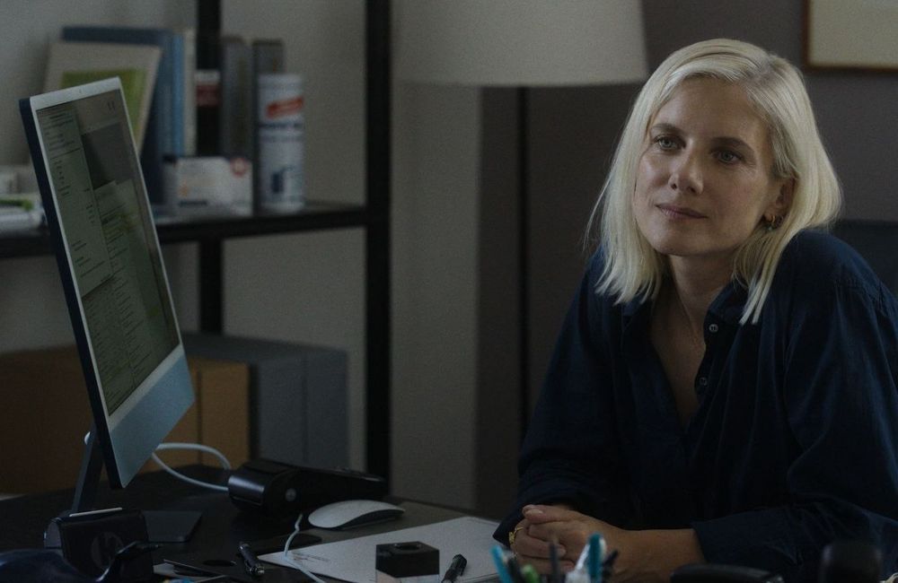 « Traqués » : Benoît Magimel et Mélanie Laurent réunis dans une série Apple