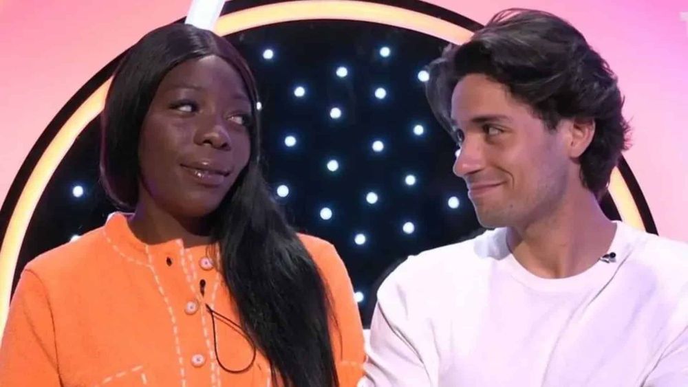 Secret Story : Mayer friendzone Romy et se fait démolir sur la Toile !