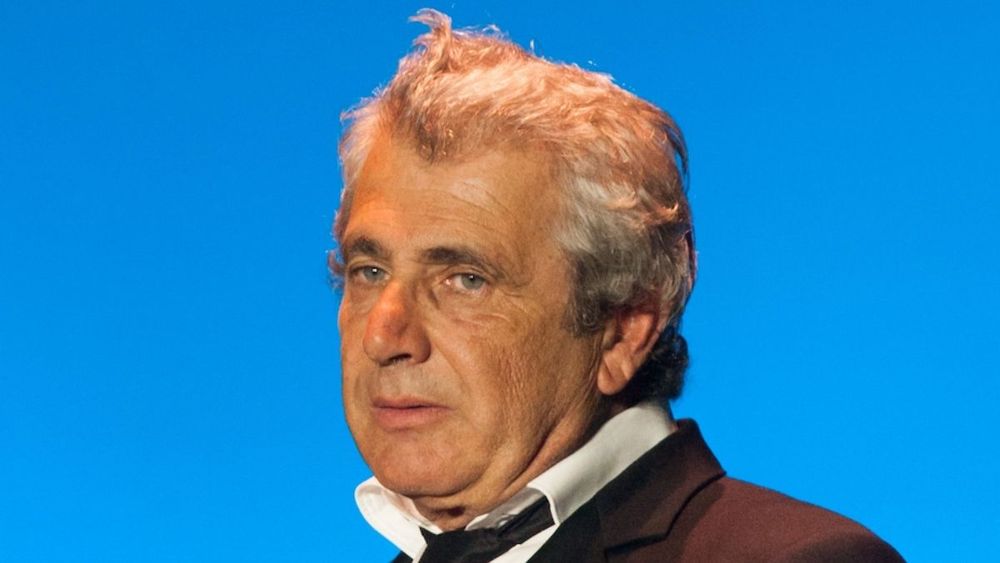 "Sale Arabe, sale Juif" : Michel Boujenah (73 ans) au milieu de fenêtres "cassées au lance-pierre", son arrivée difficile en France
