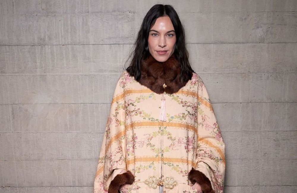 Kate Moss, Alexa Chung, Jennifer Lawrence… elles portent déjà toutes ce manteau aperçu sur les défilés