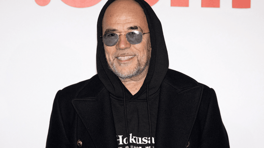 “Il n’y a pas trop cru au début” : Pascal Obispo raconte comment il a convaincu Johnny Hallyday de chanter son plus gros tube