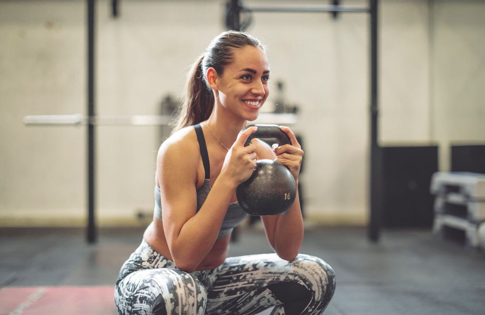Les coachs sportifs sont formels : la musculation est la meilleure arme contre la cellulite sur les jambes et les fesses