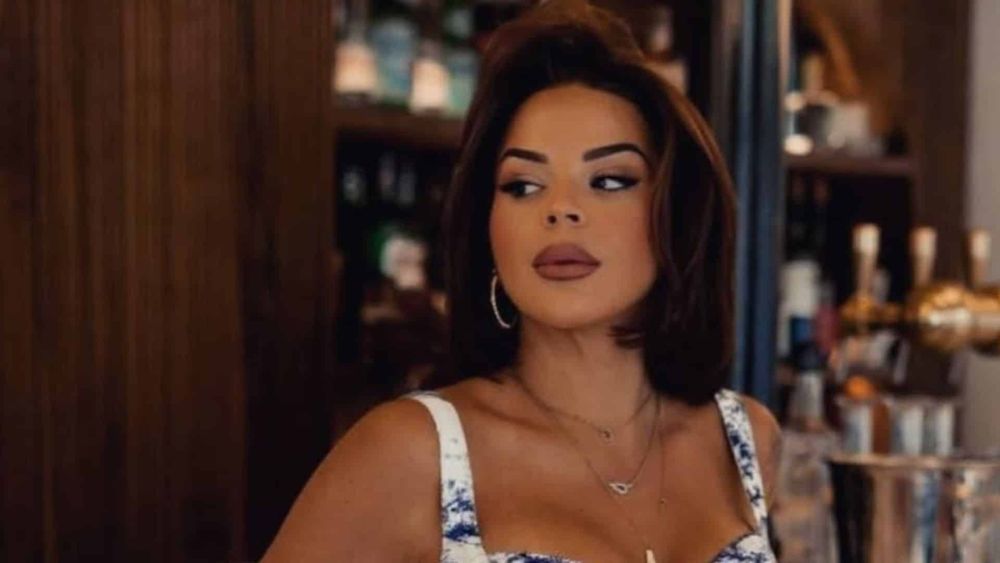 Sarah Fraisou : l'identité de son compagnon fuite, la Toile n'en revient pas !