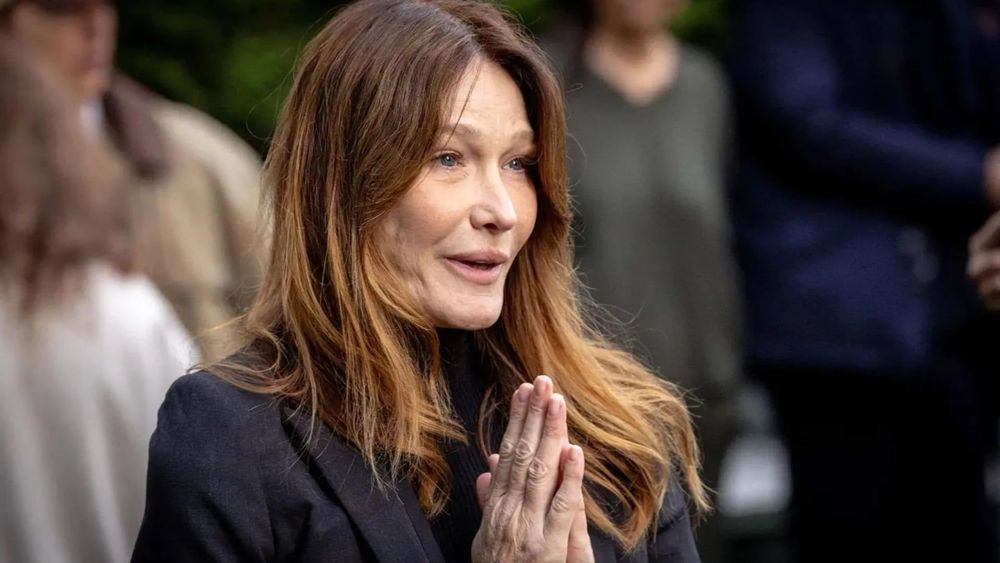 Carla Bruni : guérie de son cancer du sein, l'ex première dame annonce la très bonne nouvelle !