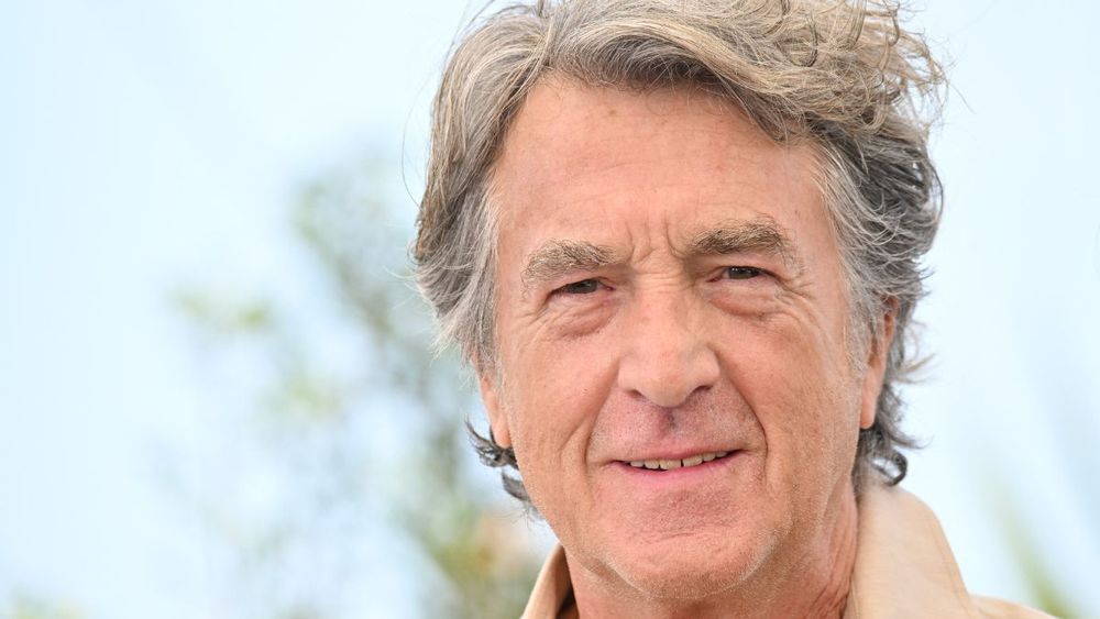 "Quand je vois cet égoïsme..." : François Cluzet, père absent ? C'est lui qui le dit et il le regrette