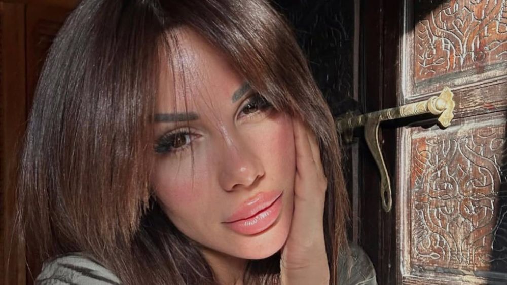 Laura Lempika : de nouveau en couple, ses confidences sur sa deuxième grossesse !