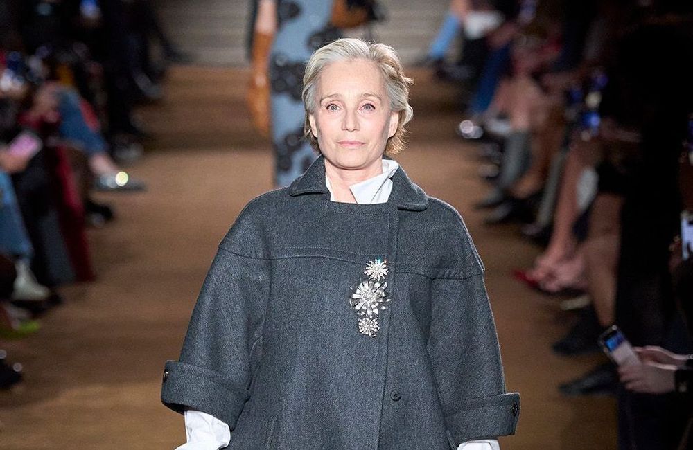 Kristin Scott Thomas, Ángela Molina… les actrices sexagénaires, mannequins stars du défilé Miu Miu