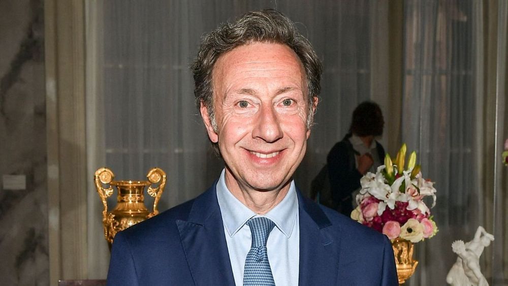 “Ça m'a fait un choc” : Stéphane Bern revient sur le départ fracassant de Laurence Boccolini de France Télévisions