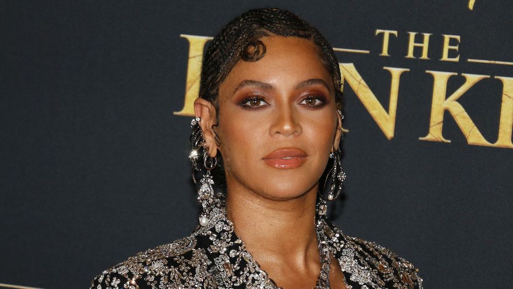 Beyoncé remplacée par des sosies : "Elles font tout à sa place", un styliste balance sur les coulisses