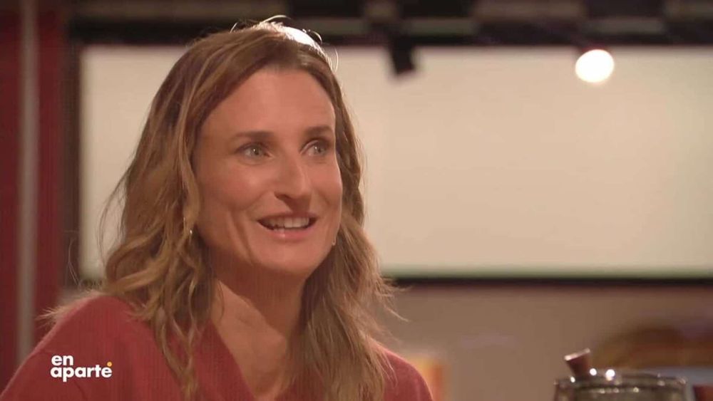 "Il y a des choses que je ne peux pas dire" : Camille Cottin raconte son adolescence mouvementée lorsqu'elle vivait à Londres