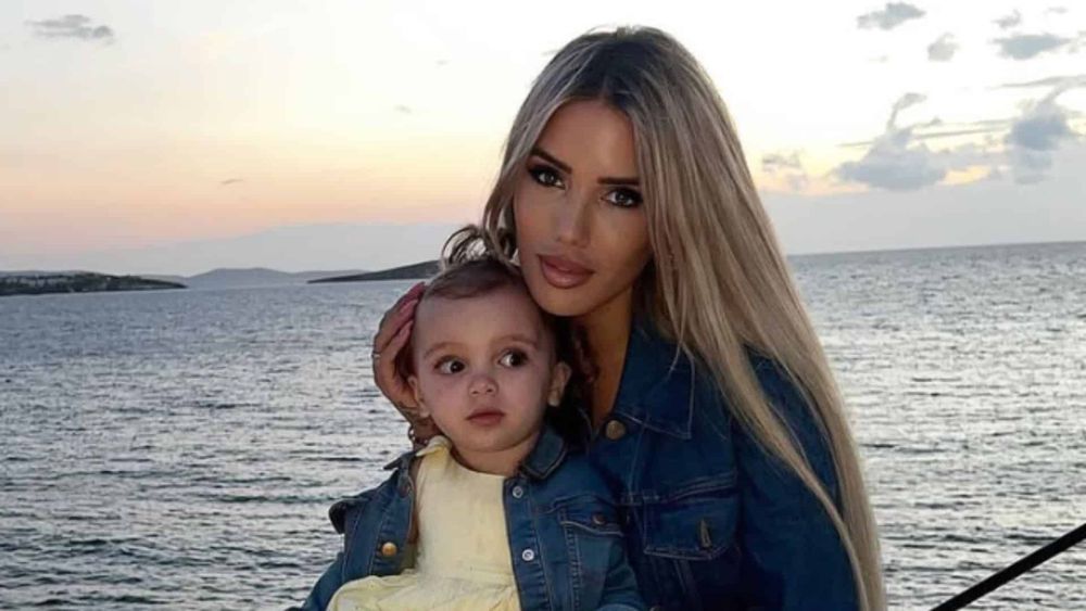 Manon Tanti : sa fille Angelina change totalement de look, la Toile est sous le choc, regardez !