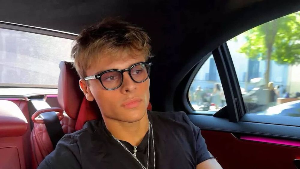 David Hallyday : à 21 ans, son fils Cameron Smet réalise un exploit sportif, il obtient même une médaille