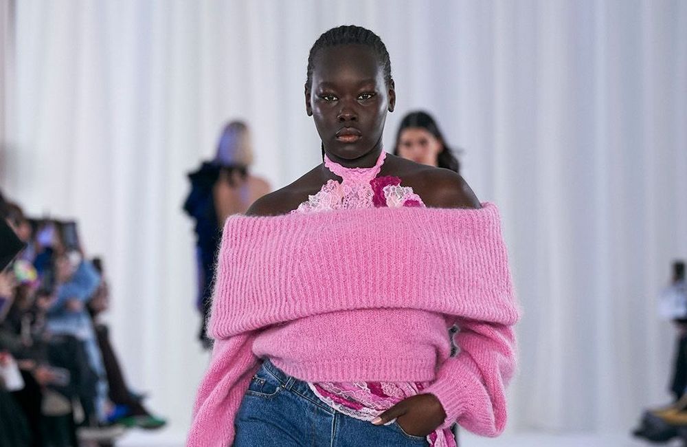 Maxi ourlet : le détail mode à adopter pour pimper sa garde-robe