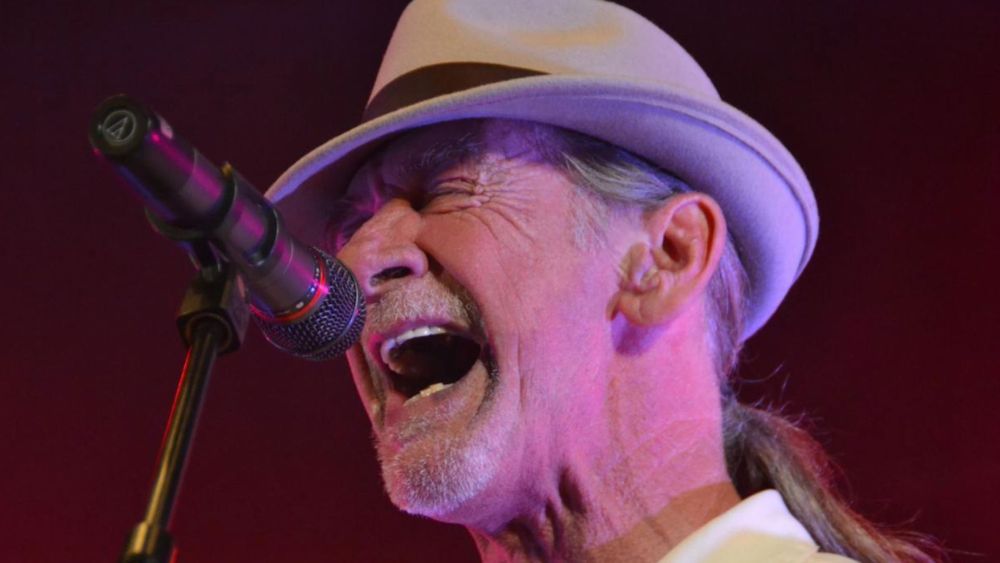 Alex Ligertwood : le chanteur du célèbre groupe Santana est mort à 79 ans, ce que l’on sait !