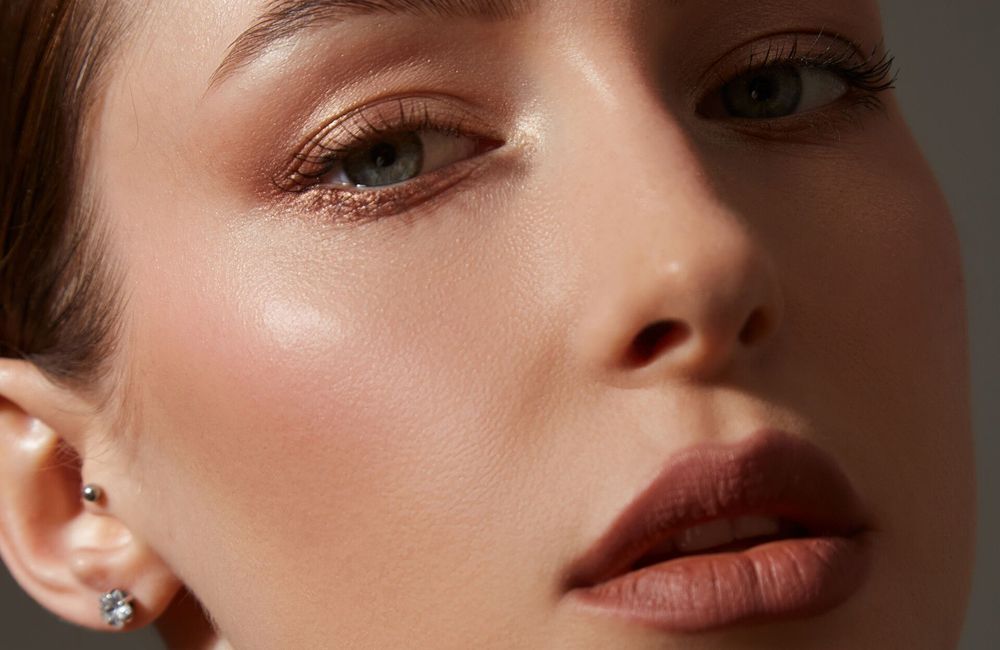Après les cernes, les lèvres sèches deviennent la nouvelle obsession beauté des réseaux