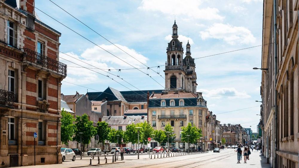 Immobilier à Nancy : les maisons s'envolent, les appartements reculent en décembre 2025