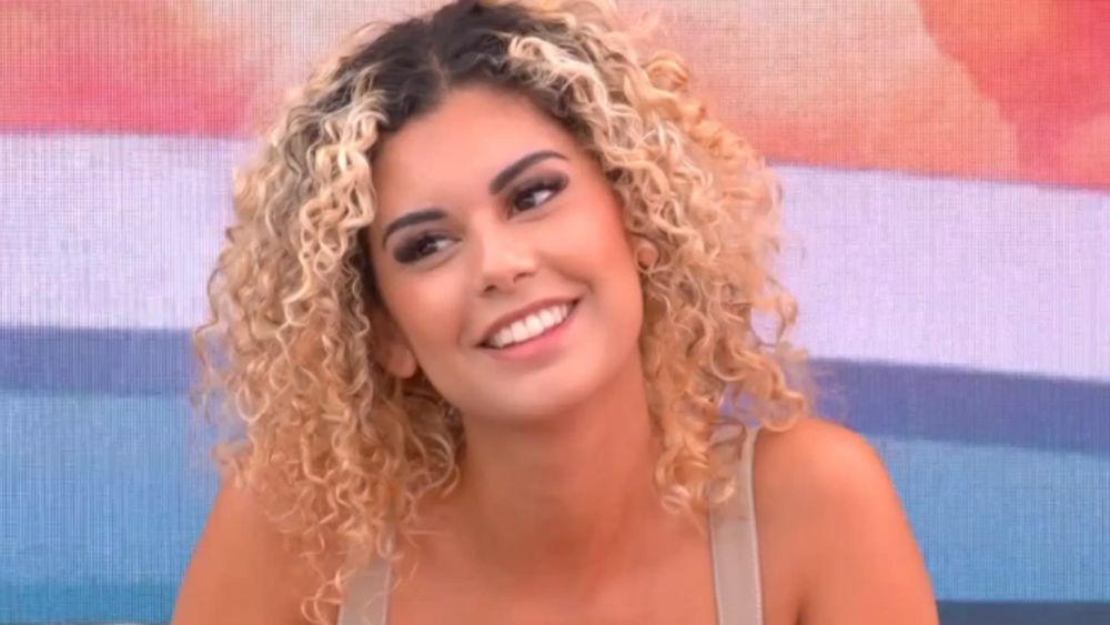 Chloé (Secret Story 2024) : elle dit ce qu'elle pense que Romy et Mayer et se fait terminer par les internautes !