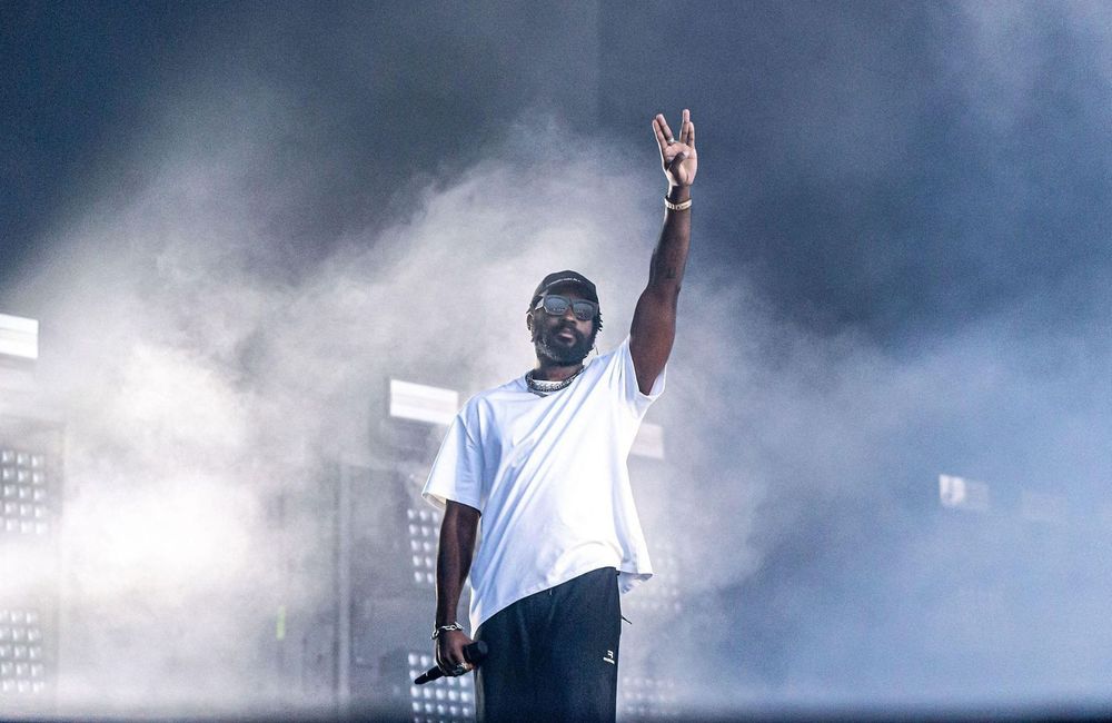 Coupe du monde 2026 : Damso dénonce un « deux poids, deux mesures » après le choix de Roméo Elvis pour l’hymne belge
