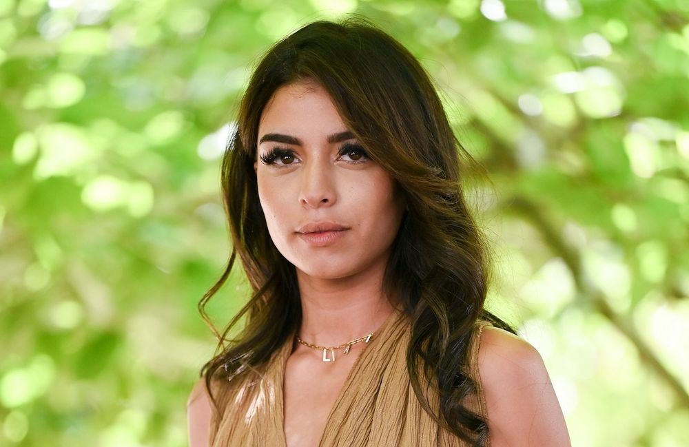 « Le goût de la vie est fini » : l’actrice Kenza Fortas annonce le décès de son mari, tué par balles à Marseille