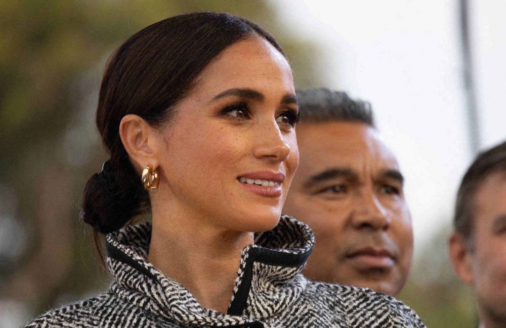Comment Meghan Markle œuvre-t-elle pour relancer sa popularité en Angleterre ?