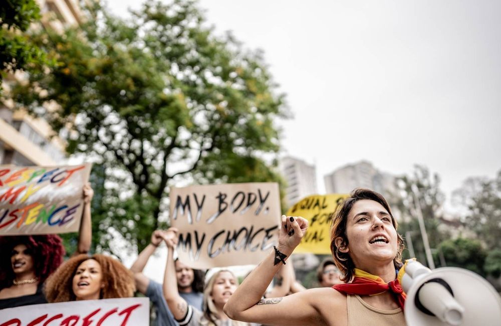 IVG, endométriose, violences... ce qui a changé pour les femmes à travers le monde en 2025