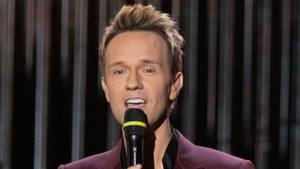 Cyril Féraud qualifié "d’être abject", révélations choc sur l'animateur star : "Tout est faux, comme ses dents…"