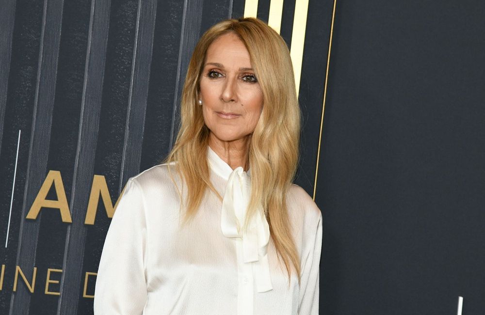 « Céline va revenir » : un proche de Céline Dion affirme qu’elle travaillerait sur de nouvelles chansons