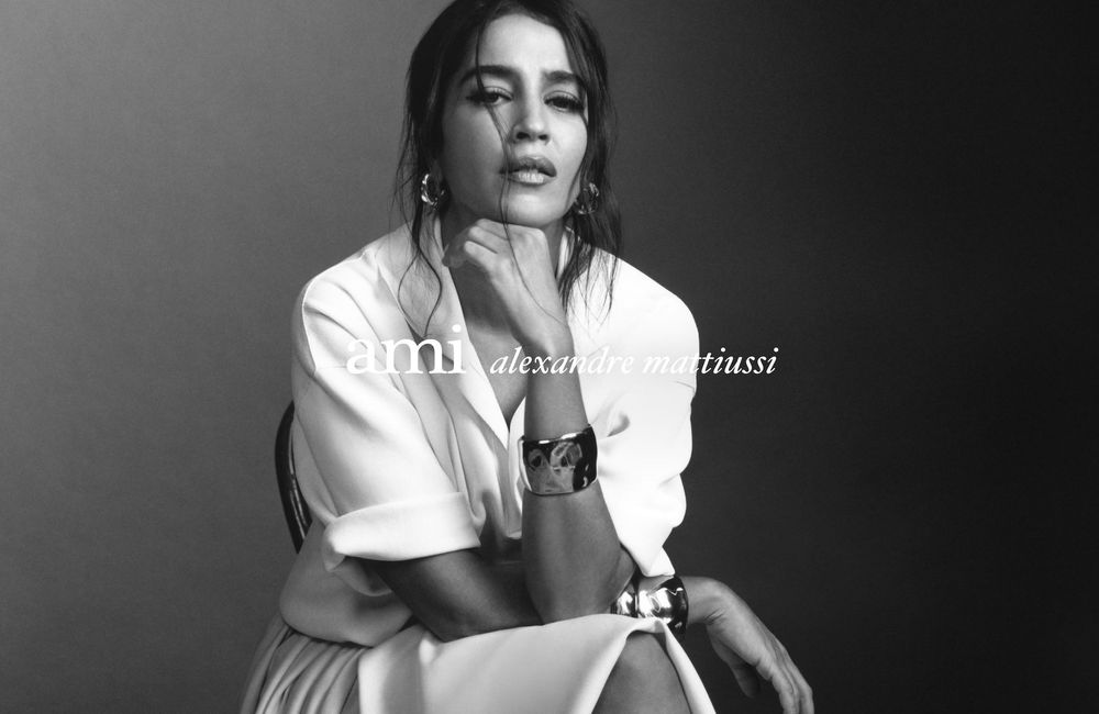 Le best of mode de la semaine : une bague Chopard, Leïla Behkti pour Ami Paris…