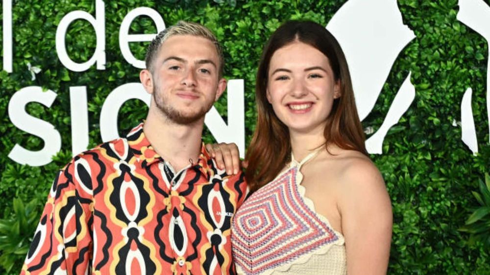 Michou : sa chérie Elsa cash sur les prouesses sexuelles du youtubeur, "roi du s..."