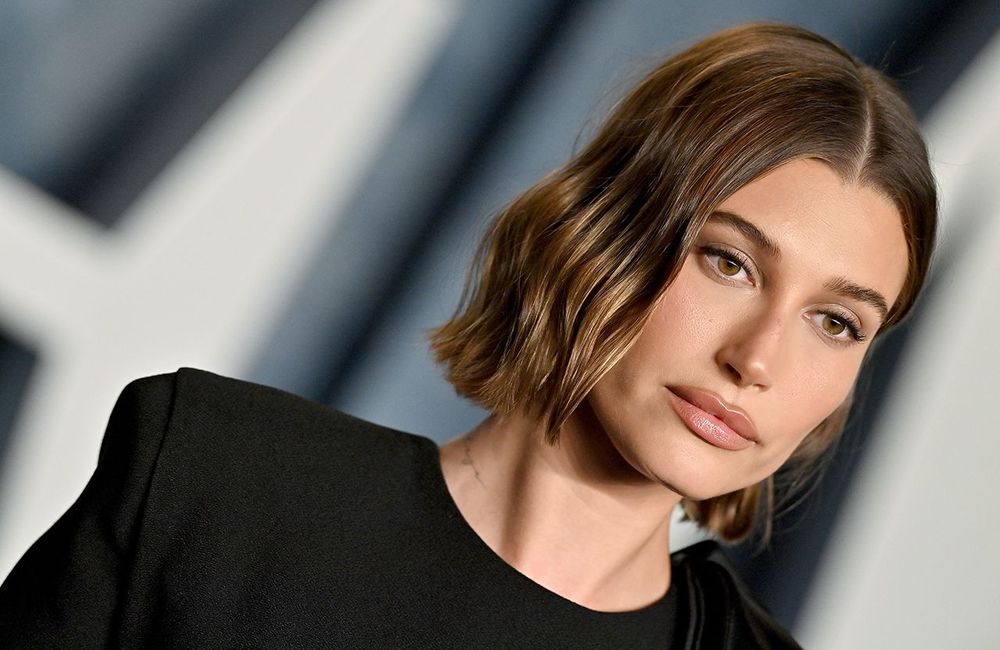 Sans maquillage, Hailey Bieber dévoile ses imperfections face caméra