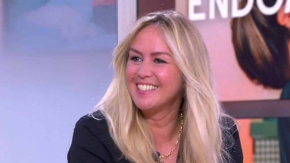 "Je n'arrive plus à m'en passer" : à 44 ans, Enora Malagré avoue son addiction à cette substance très répandue