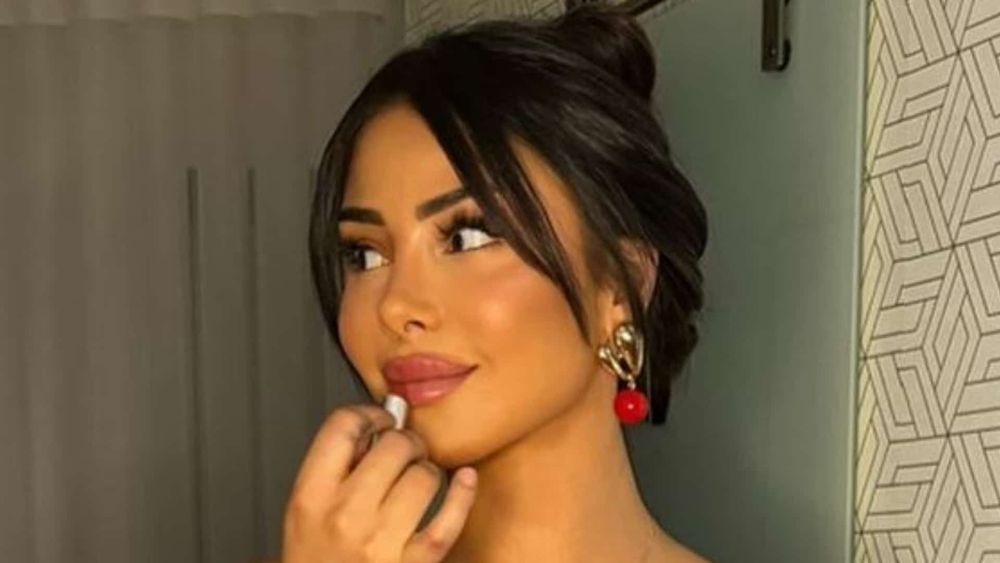 Maeva Ghennam : en couple et prête à montrer le visage de son chéri ? Elle fait une grande annonce, regardez !