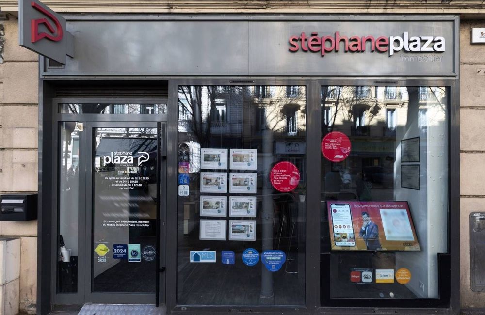 « Je suis Stéphane Plaza Immobilier » : la stratégie de communication de l’ex-animateur pour sauver son réseau d’agences