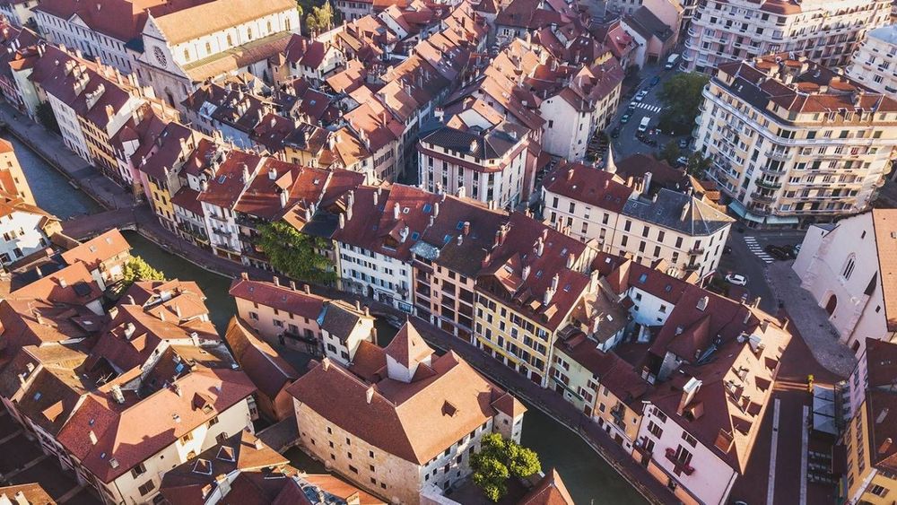 Immobilier à Annecy : le prix des maisons explose en mai !