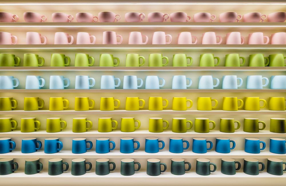 La « rainbow method », la tendance qui va mettre de l’ordre et de la couleur dans notre intérieur