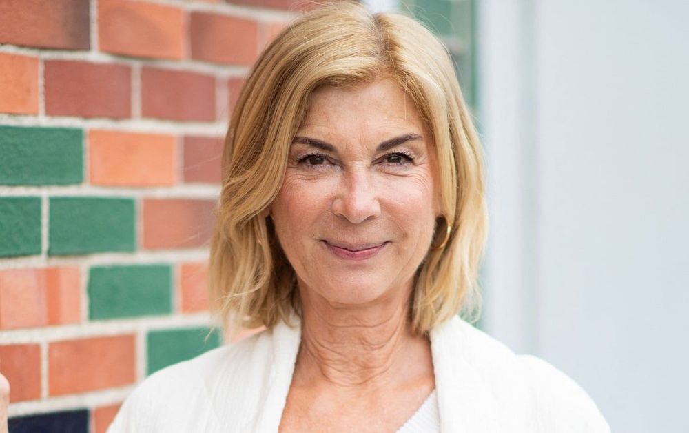 À 65 ans, Michèle Laroque accro à cette herbe stimulante venue d'Amérique du sud qui l'aide à tenir le coup