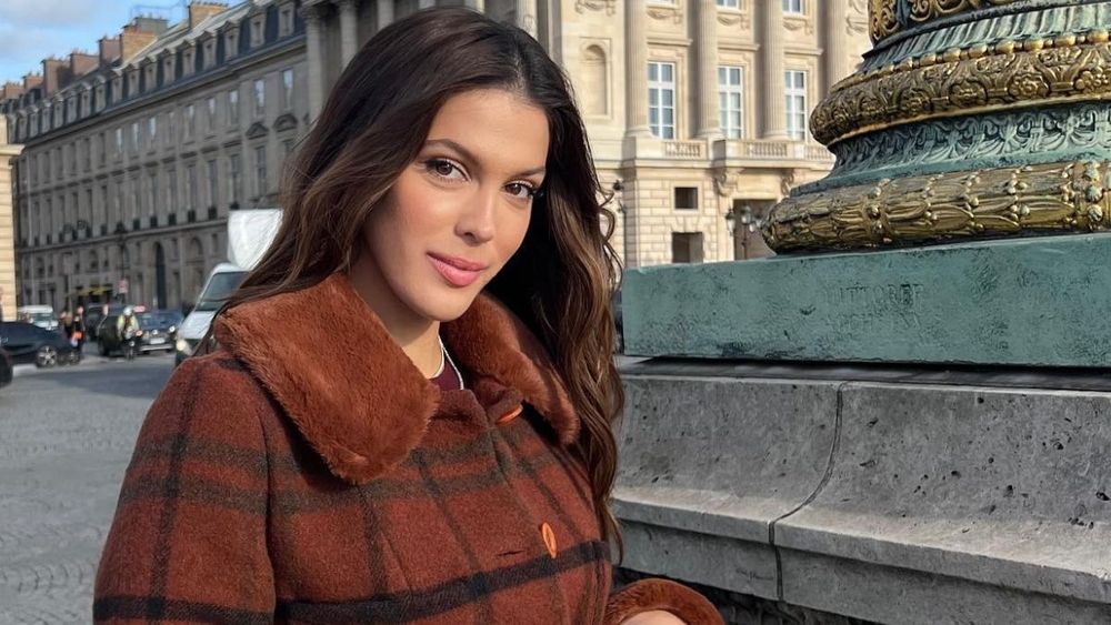 Iris Mittenaere poste sa réaction en direct lors de l'élection Miss France 2025
