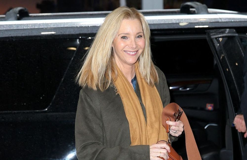 « Il est mort heureux » : Lisa Kudrow revient sur le décès de son ami Matthew Perry